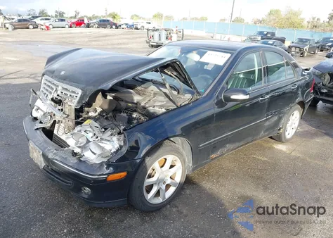 2007 Mercedes-Benz C 280 Luxury 4Matic из США, поврежденный, VIN WDBRF92H07F919547